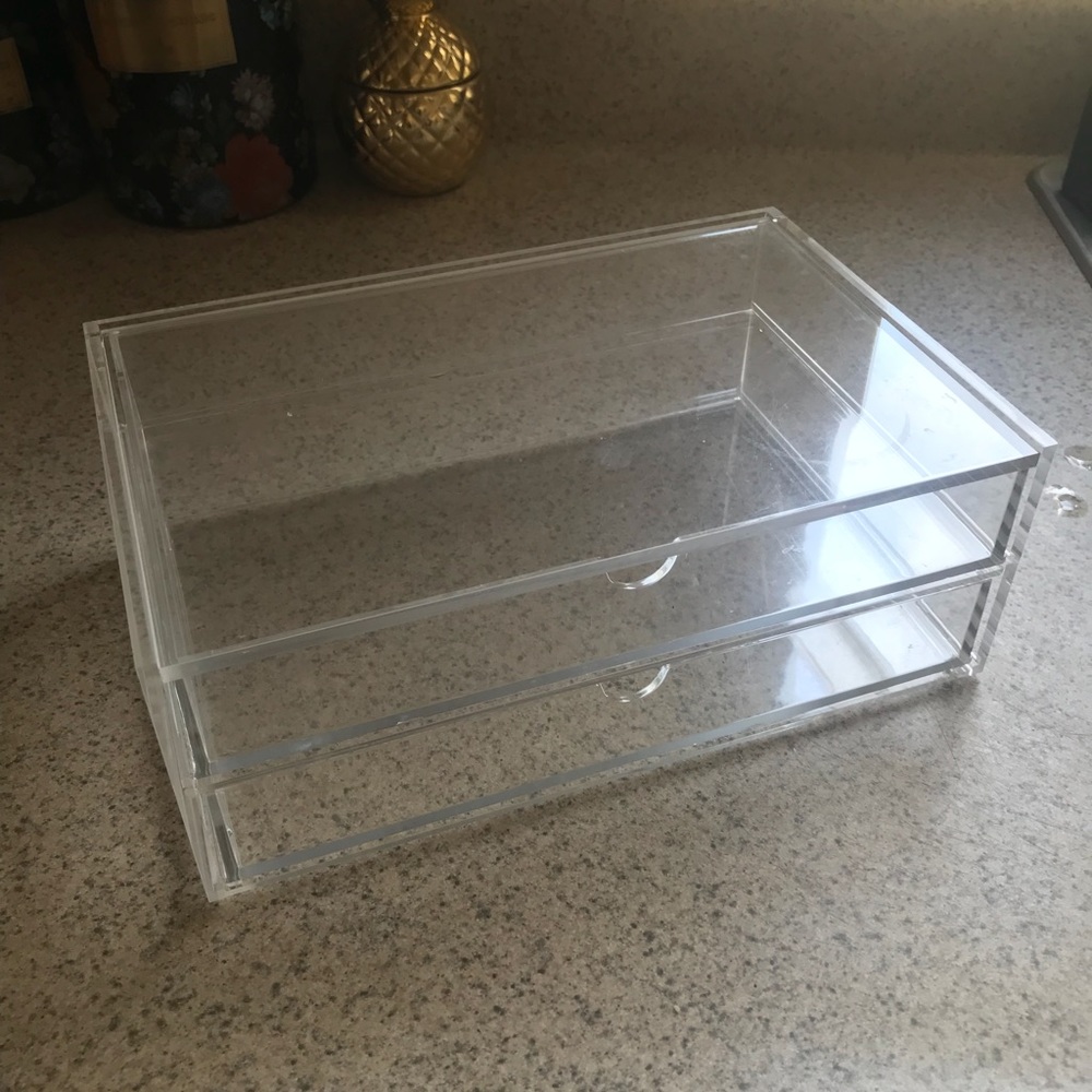Acrylic makeup case